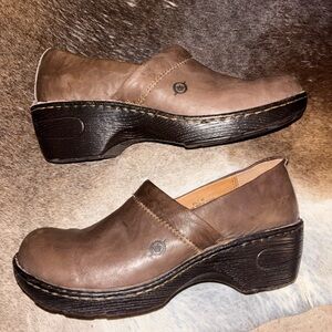 Born Women's Brown Leather Flats